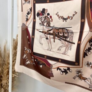 Alternative view of Pañuelo I 00001