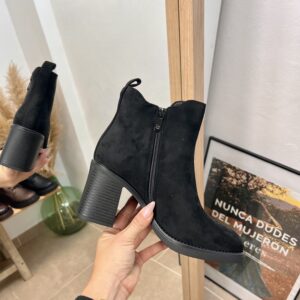 Alternative view of Botas Valeria I Negro I 7299