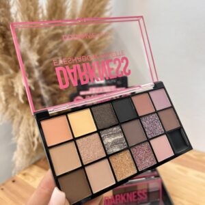 Alternative view of Paleta de sombras Darkness I 111411