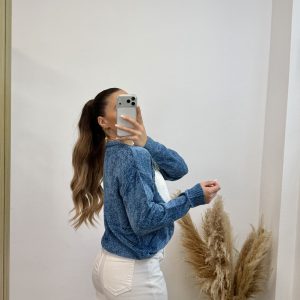 Alternative view of Jersey corazón I celeste