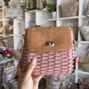 Alternative view of Bolso rafia