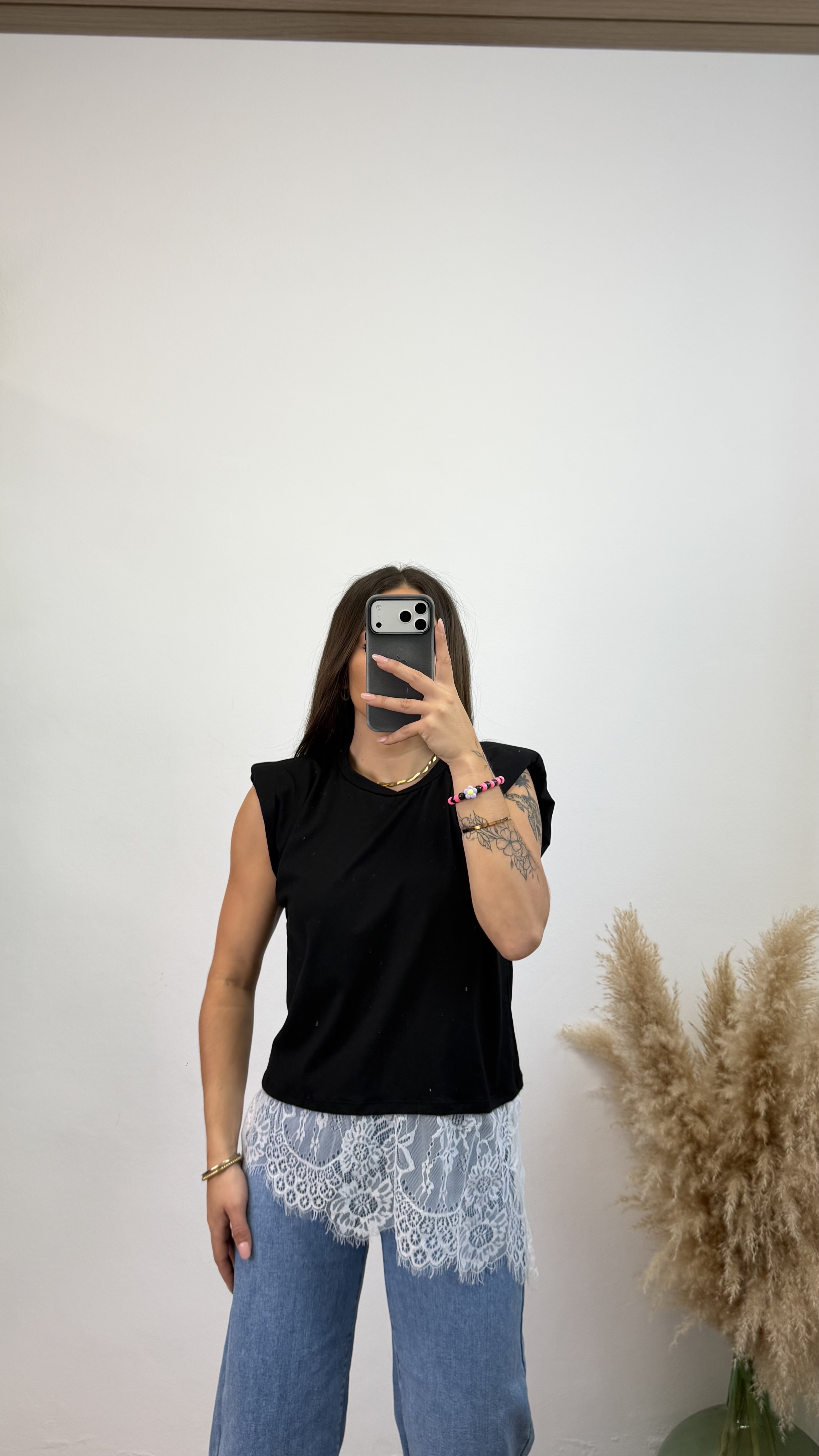 Camiseta hombreras encaje - Negro - Imagen 3