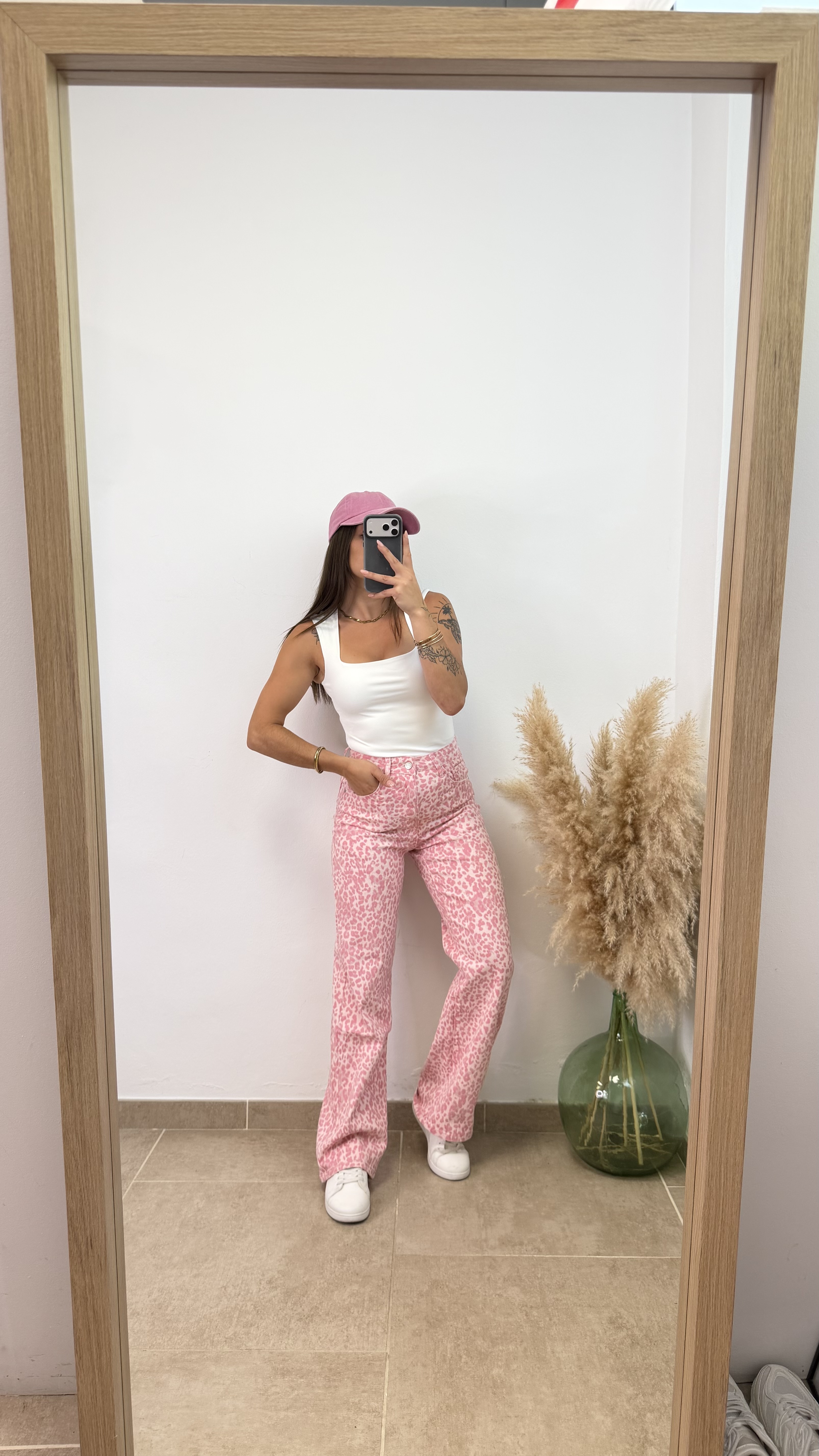 Pantalón vaquero leopardo rosa - Imagen 3
