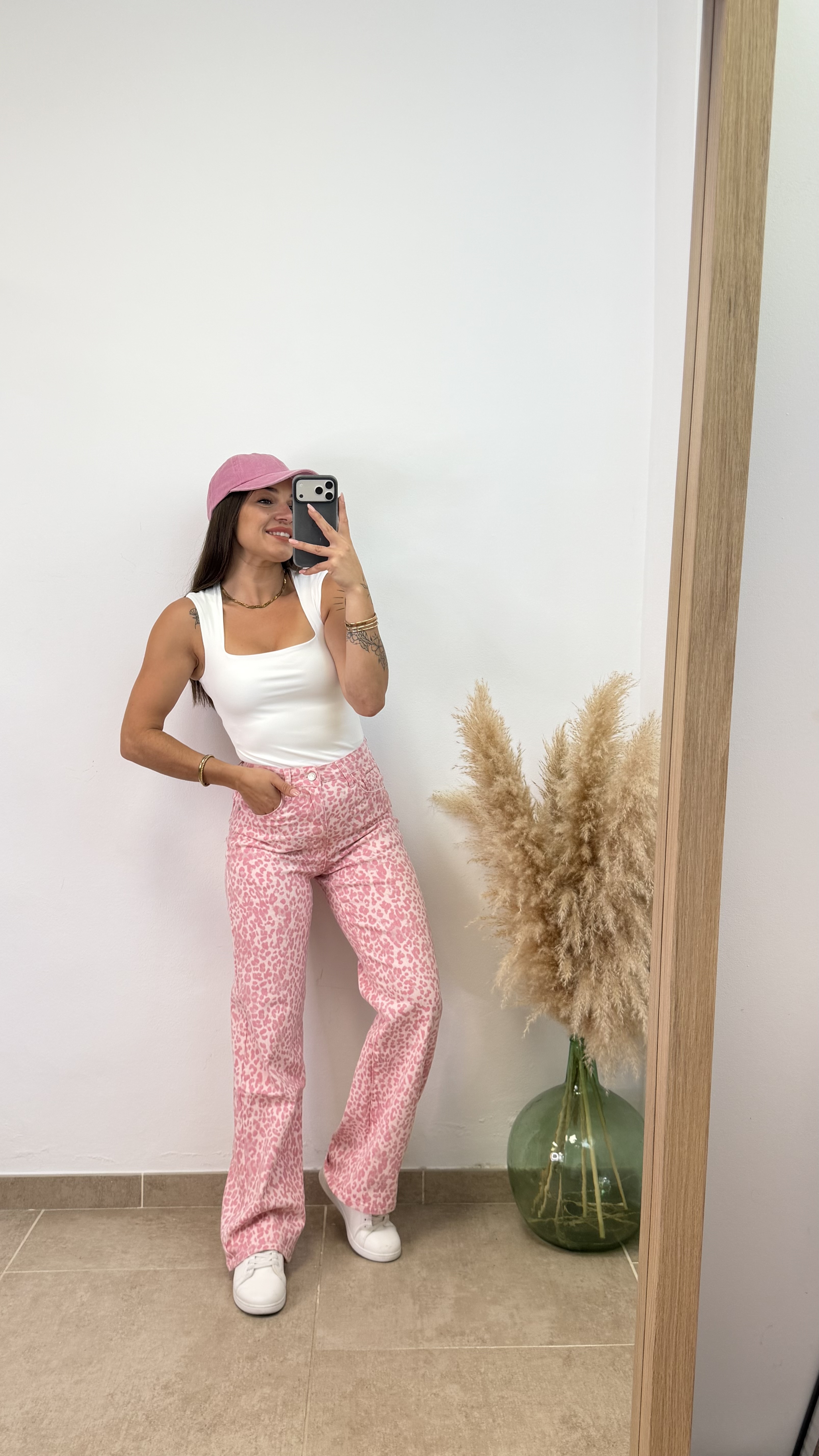 Pantalón vaquero leopardo rosa - Imagen 2
