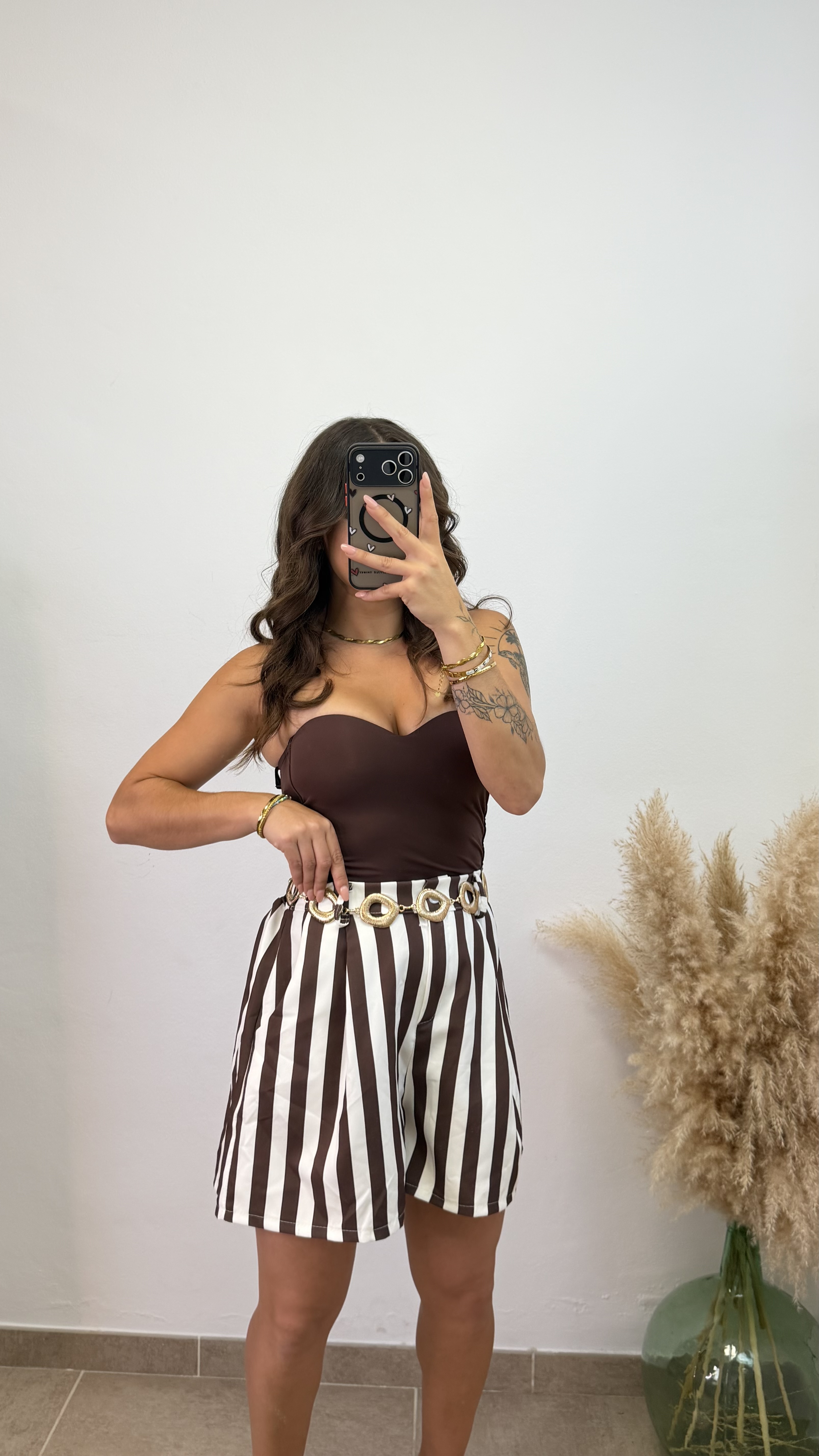 Pantalón rayas con botón corto - Beige y chocolate - Imagen 2