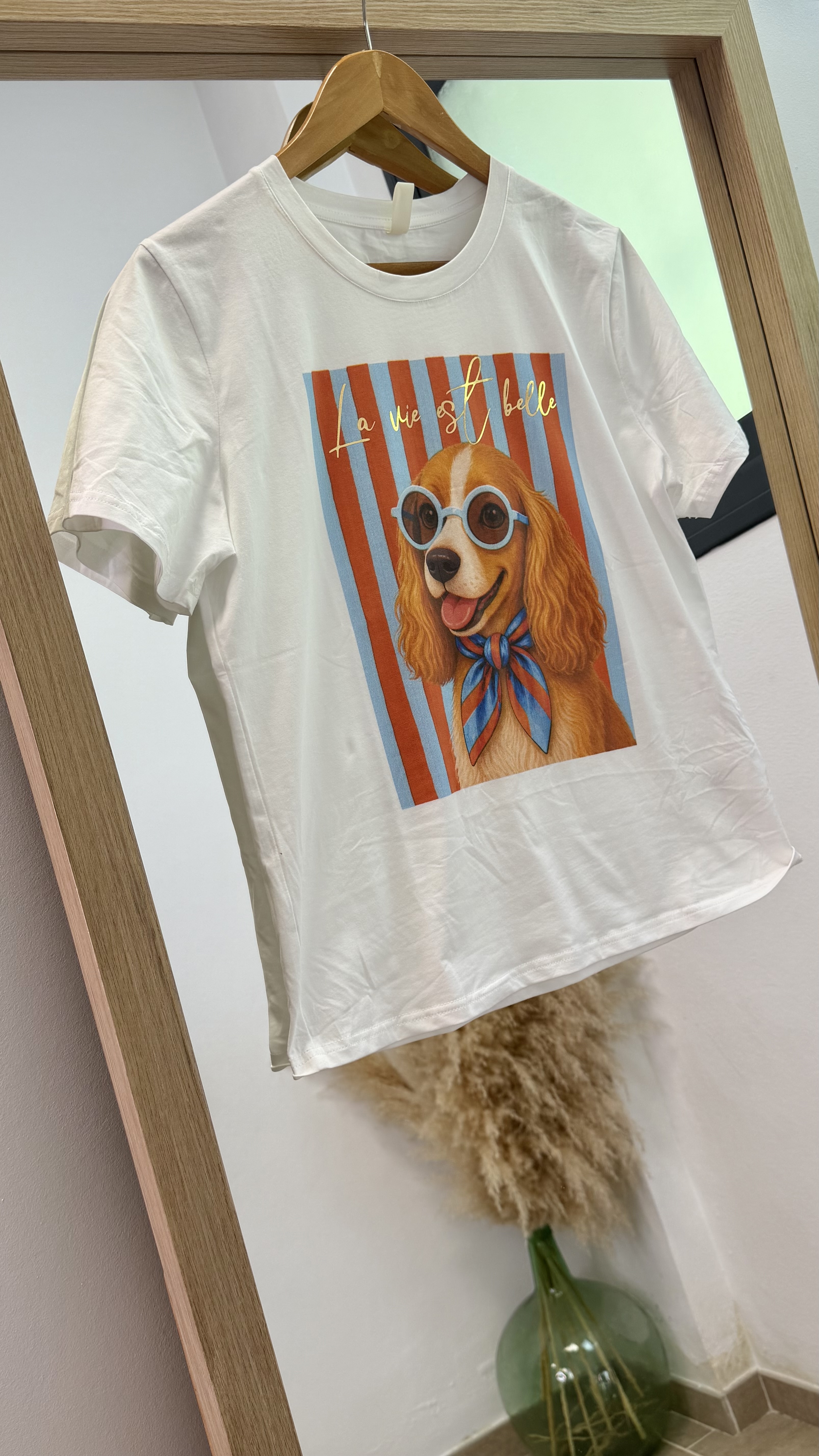 Camiseta estampada perro la vie est belle - Imagen 2
