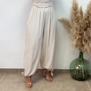 Pantalón fluido con nudo