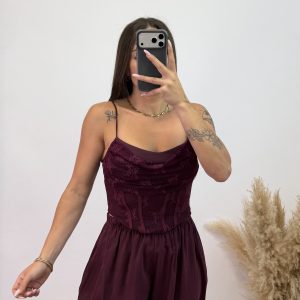 Top encaje con caída