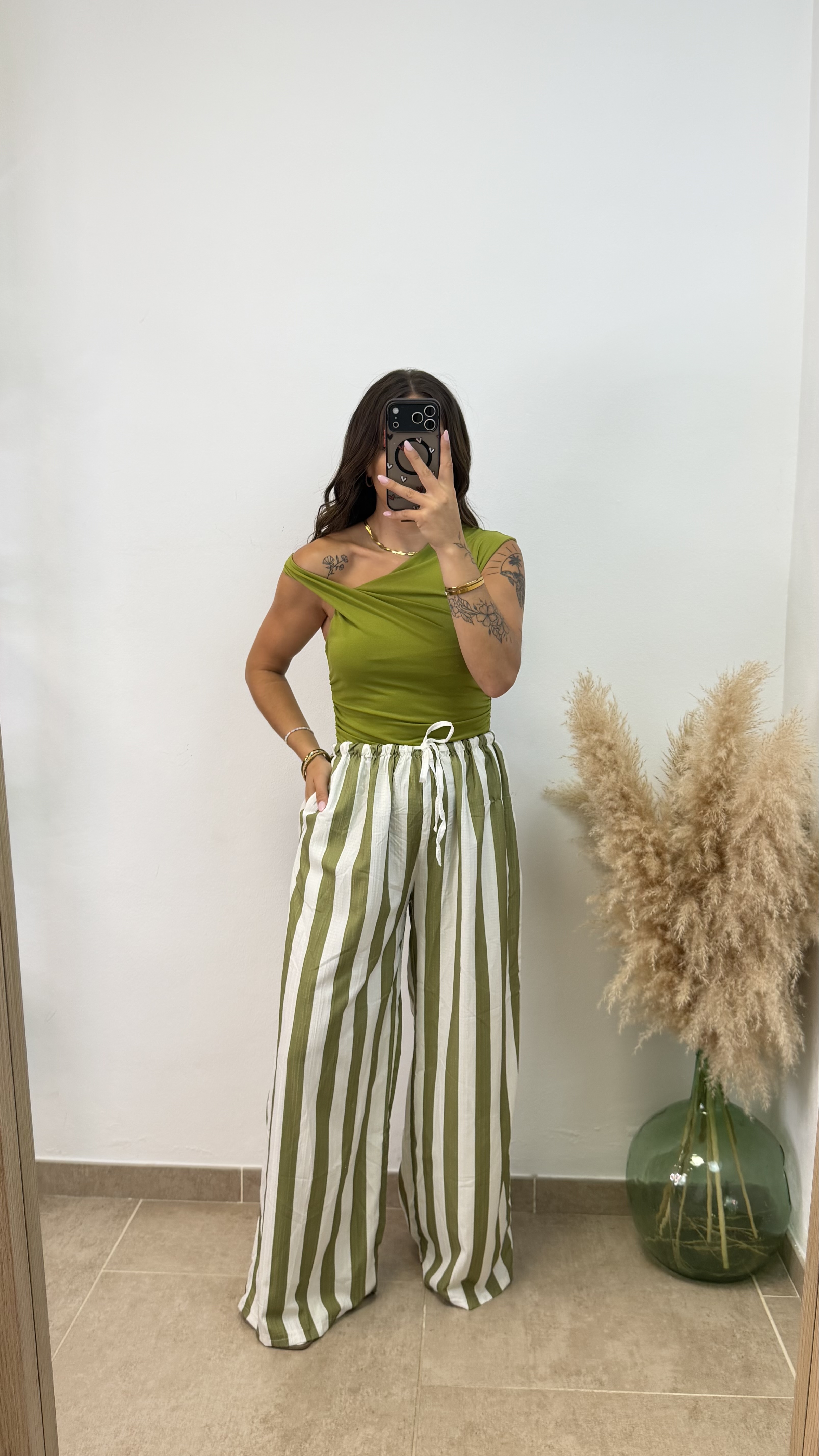 Pantalón raya recto - Blanco y verde - Imagen 2