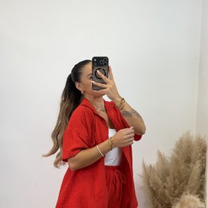 Alternative view of Conjunto Queen I Rojo