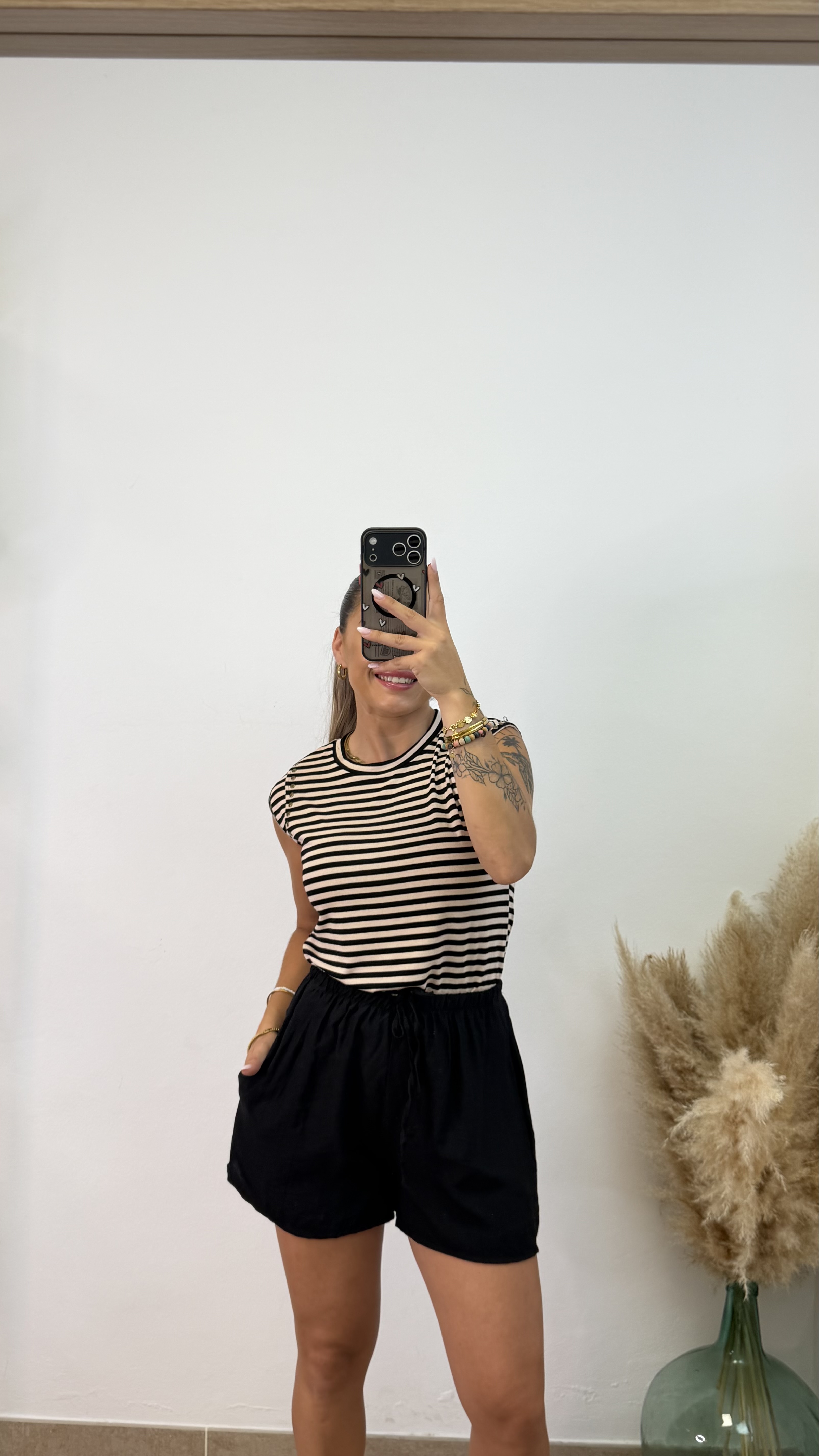 Camiseta rayas tachuela - negra/beige - Imagen 2