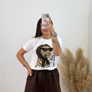 Camiseta estampada blanca - Be classy chocolate