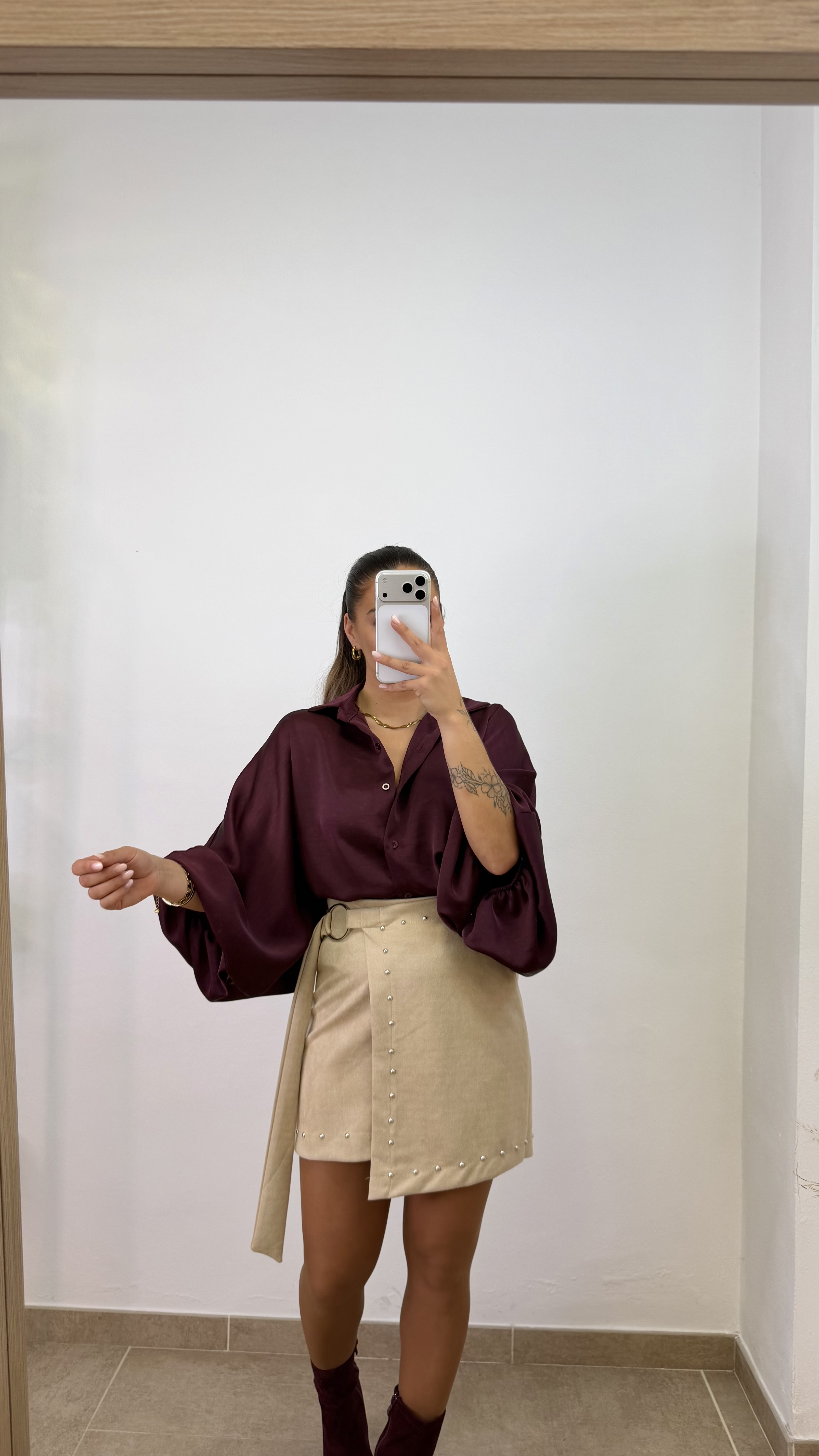 Falda tachuela antelina I Beige - Imagen 3