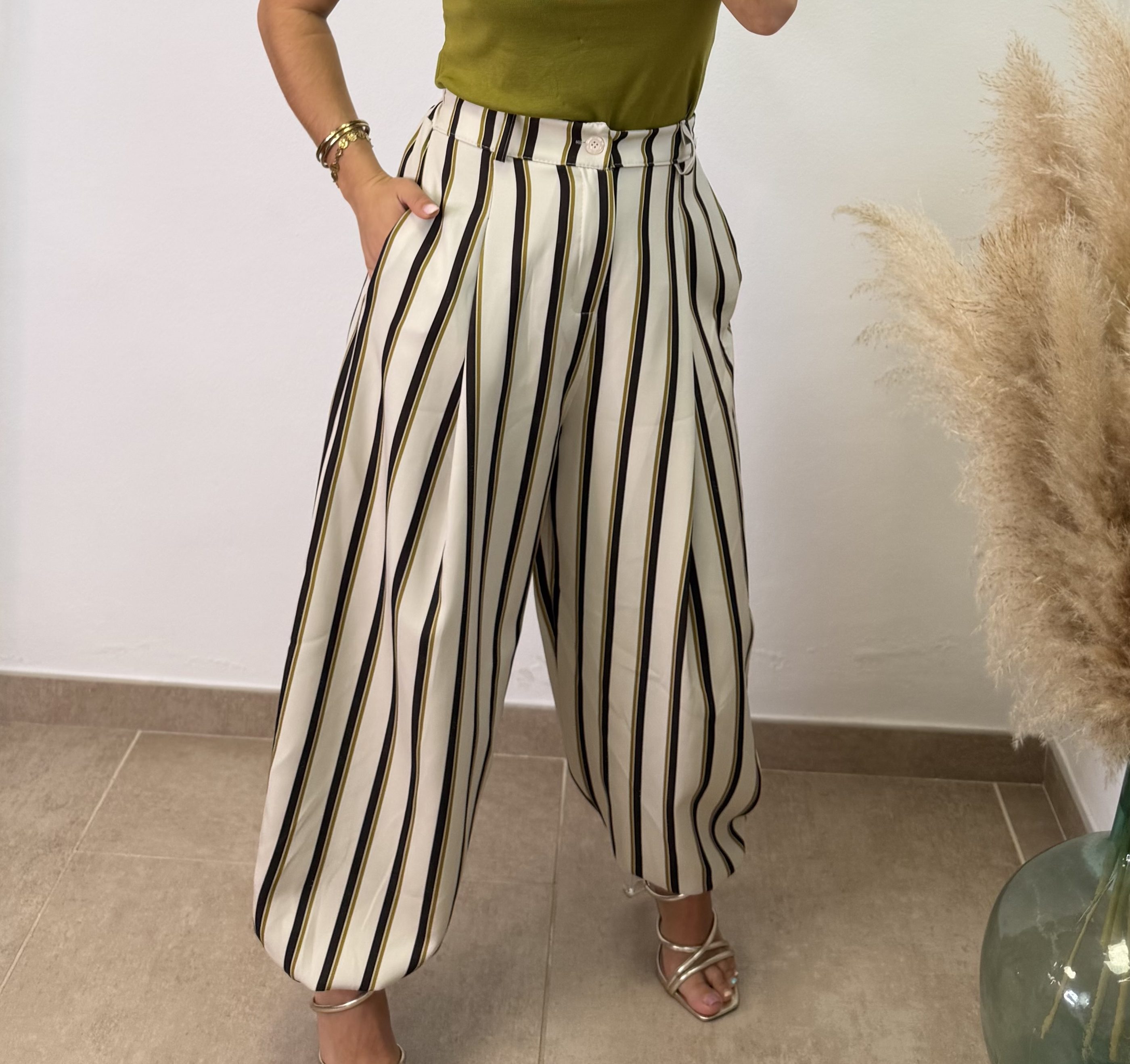Pantalón botón rayas - Beige y chocolate