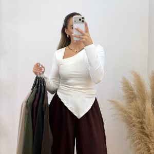 Camiseta asimétrica pico licra